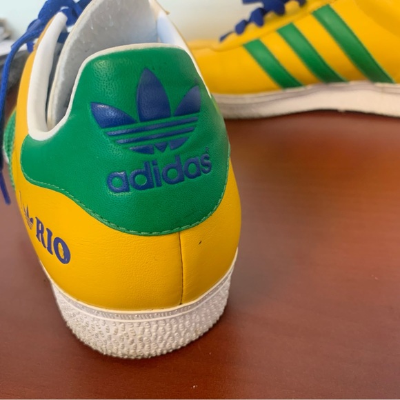 Men’s size 10 Adidas Gazelle “I love Rio” sneakers - yellow w/ green stripes - Picture 6 of 11